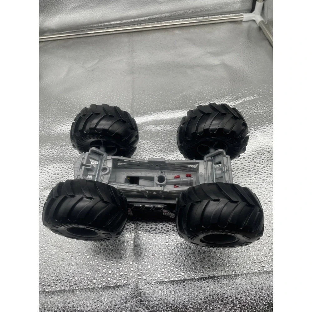 2021 Hot Wheels Monster Trucks Firetruck ‎ 7.5 Inch